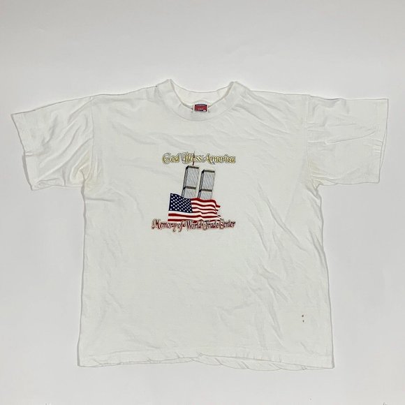 Vintage Y2K 9/11 World Trade Centers New York T-Shirt Sz L - Picture 1 of 7